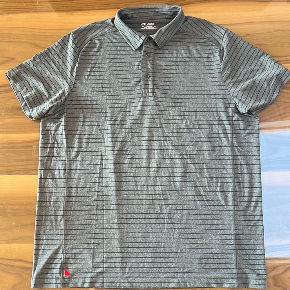 Untuckit men’s polo size XL